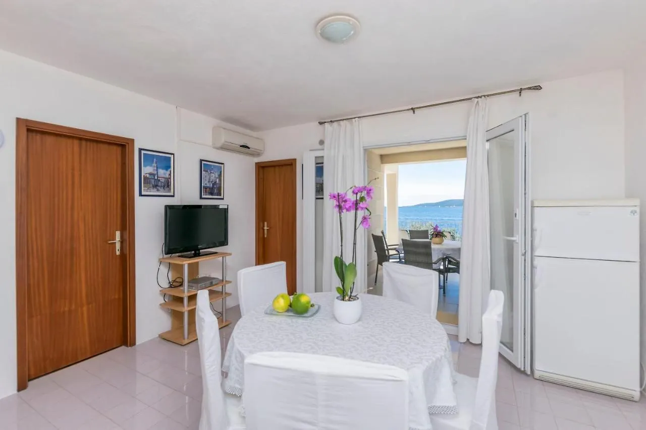 Apartments Dragica Donji Okrug  Croatia