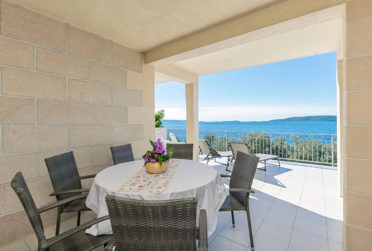 Apartments Dragica Donji Okrug  Croatia
