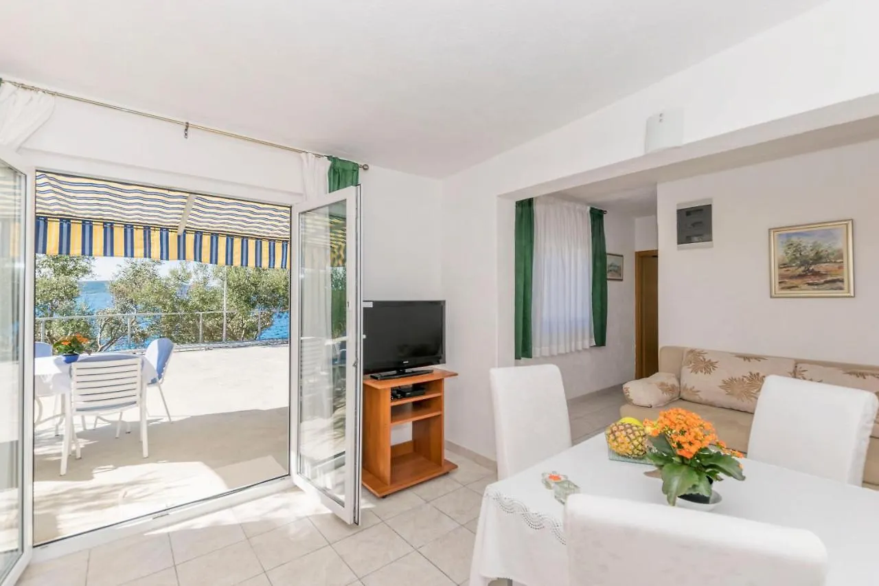 Apartments Dragica Donji Okrug  Donji Okrug (Ciovo)