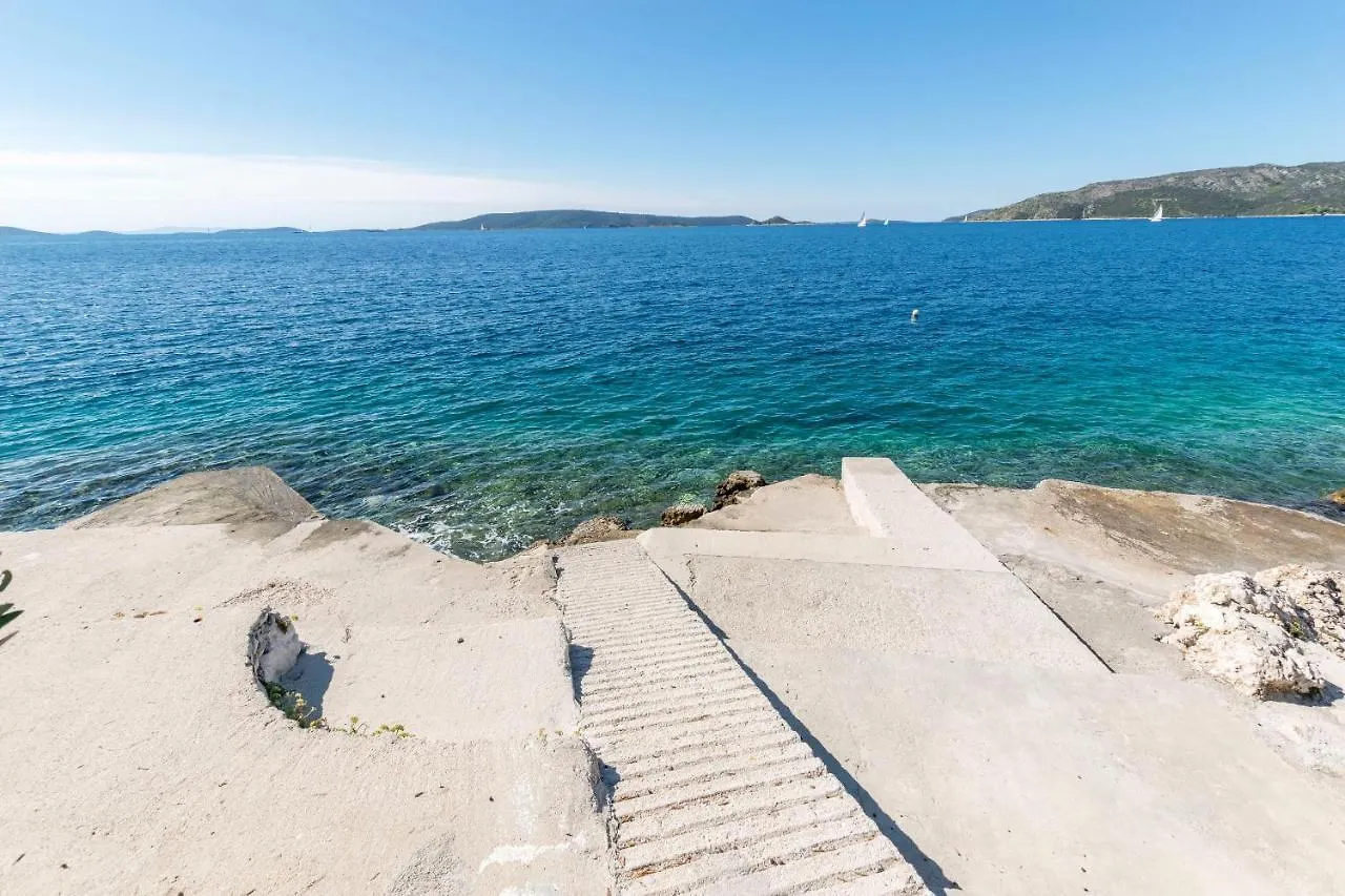 Apartments Dragica Donji Okrug  Croatia